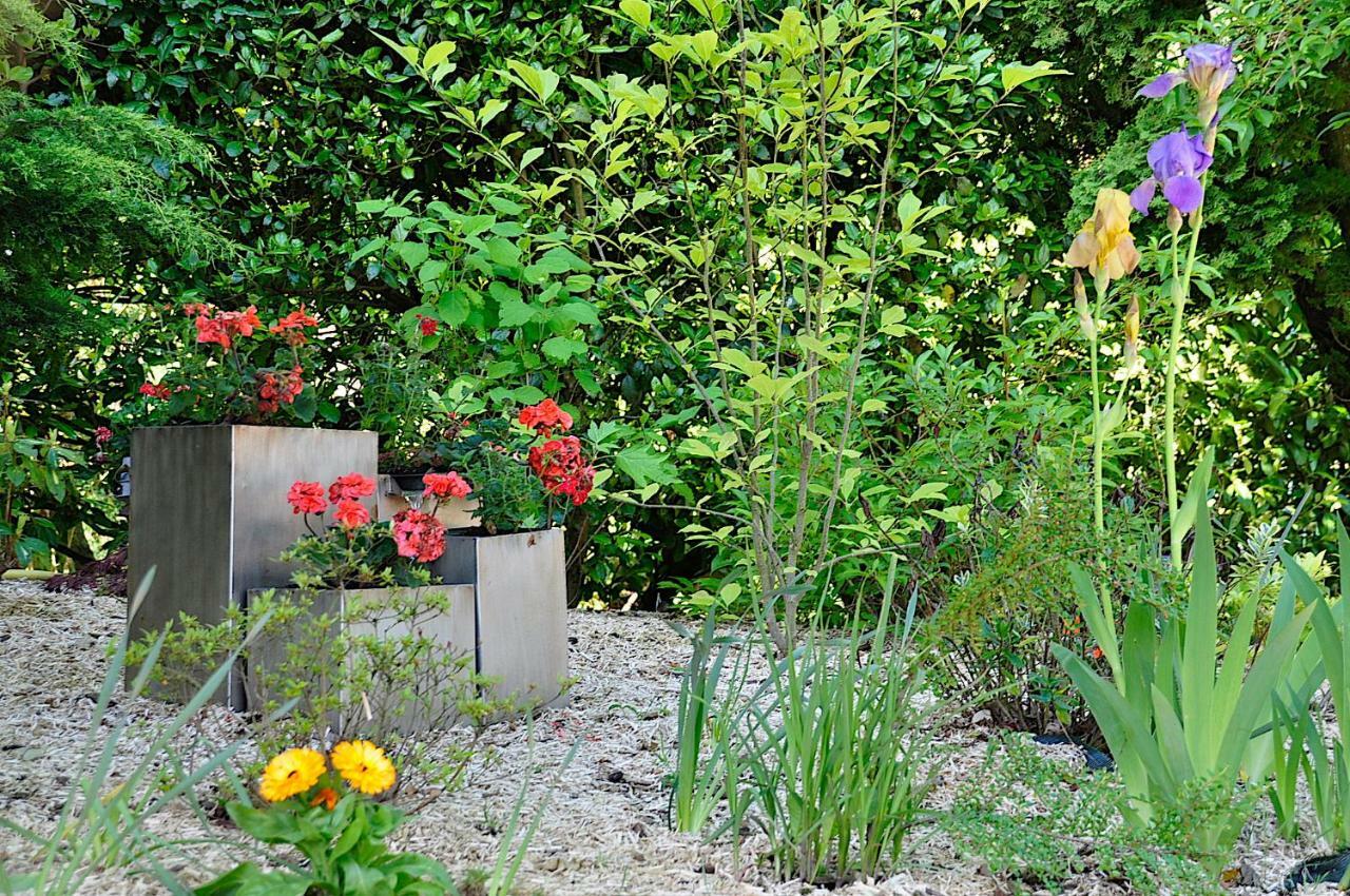 Au Jardin De Lisa Bed & Breakfast Cherreau Dış mekan fotoğraf
