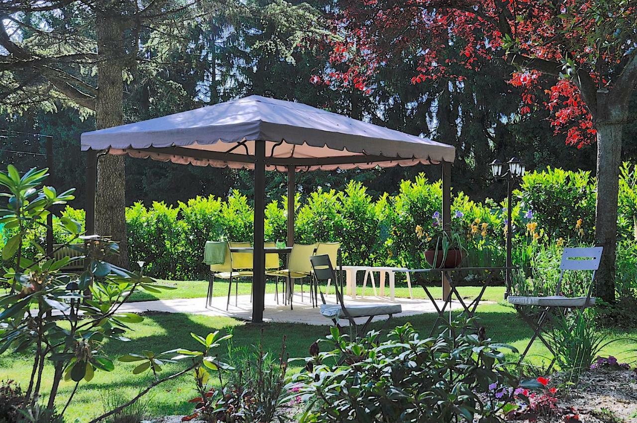 Au Jardin De Lisa Bed & Breakfast Cherreau Dış mekan fotoğraf